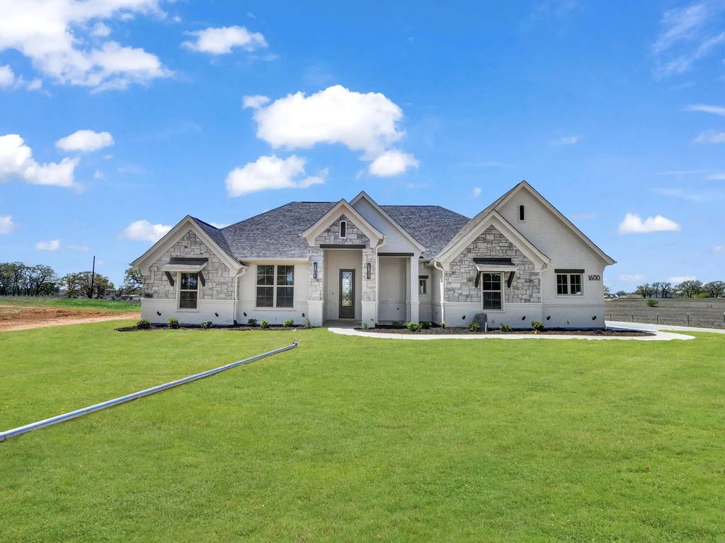 1600 Thomas Road, Springtown