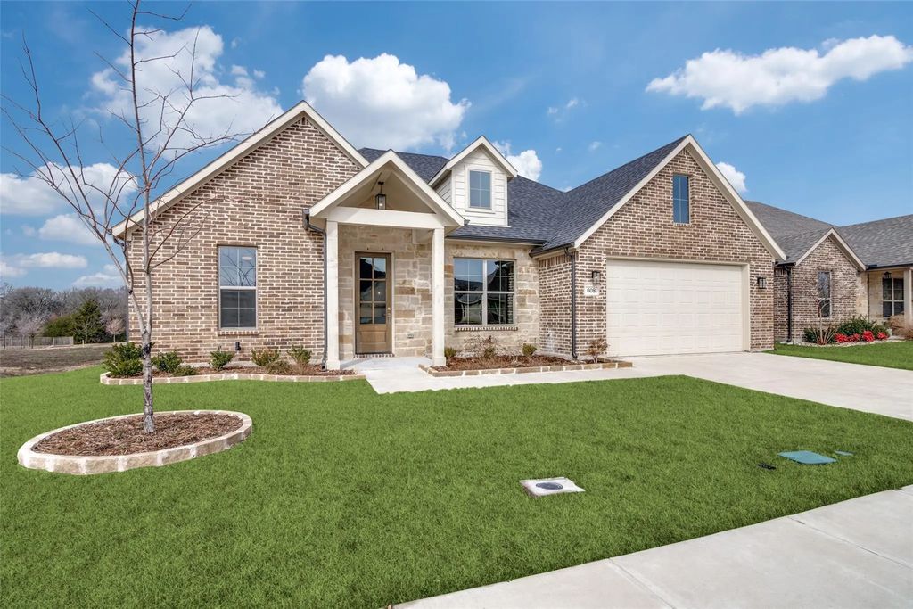608 Prosperity Trail, Rockwall