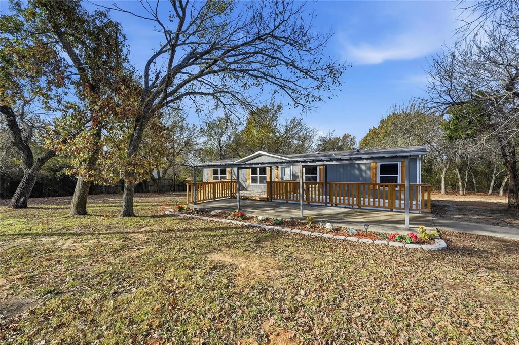 279 Carlisle Court, Springtown