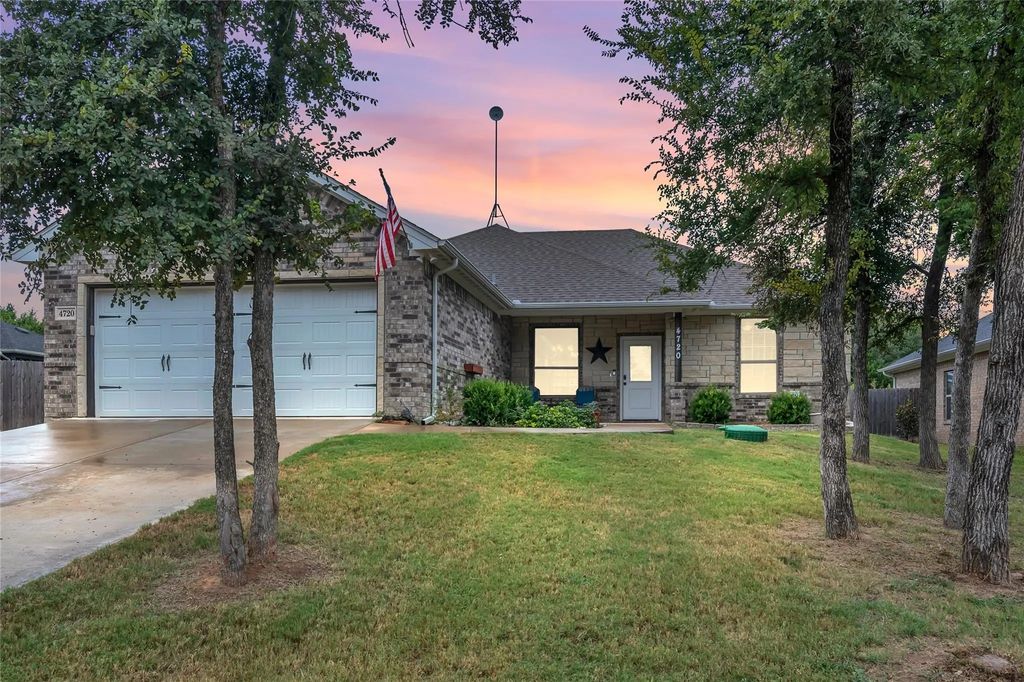 4720 Medina Street, Granbury