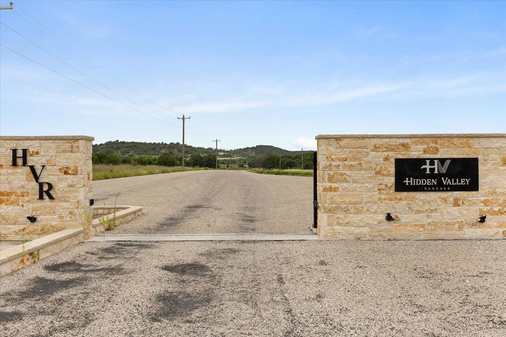 1031 Highland Drive, Glen Rose