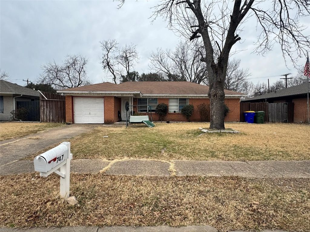 747 High School Drive, Seagoville