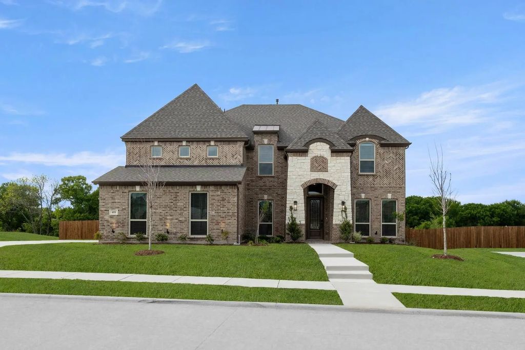 411 Hidden Lakes Drive, DeSoto