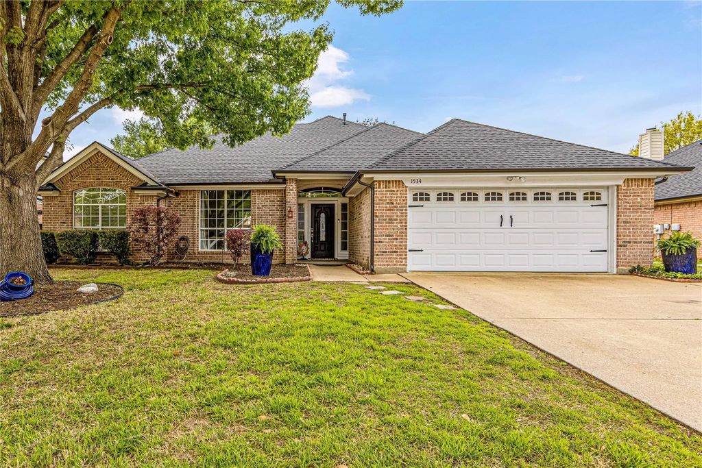 1534 Wayside Drive, Keller