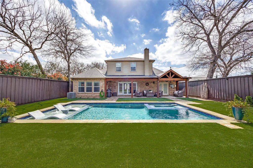 3763 Manana Drive, Dallas