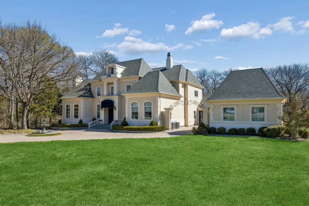 370 Oakwood Trail, Fairview