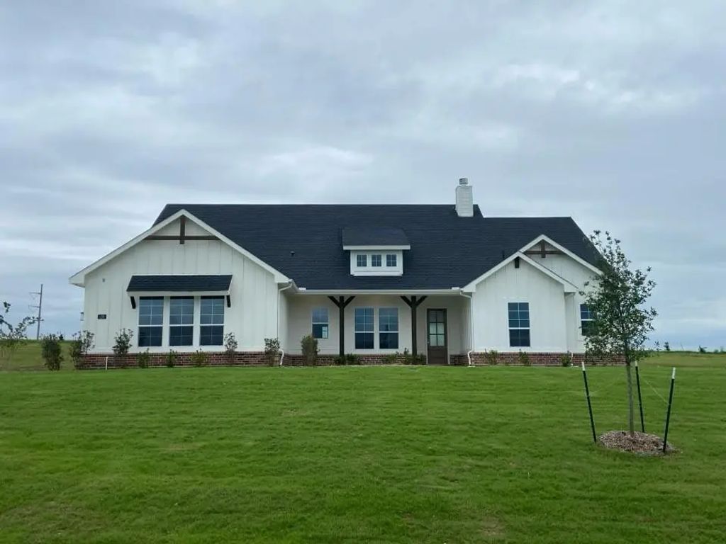 129 Hillview Trail, Decatur