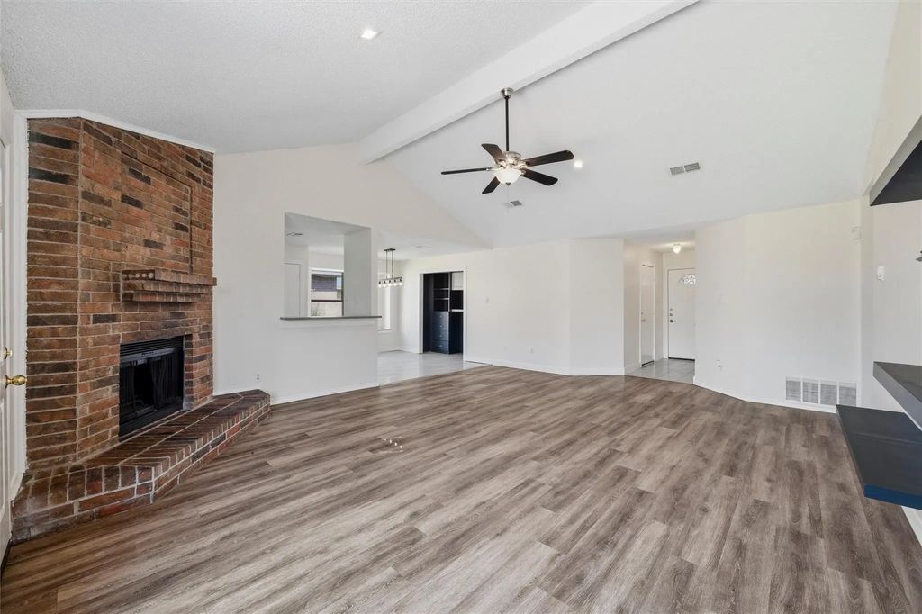 4238 Emerson Drive, Grand Prairie