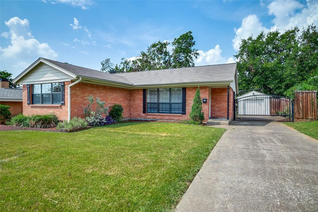851 Peavy Road, Dallas