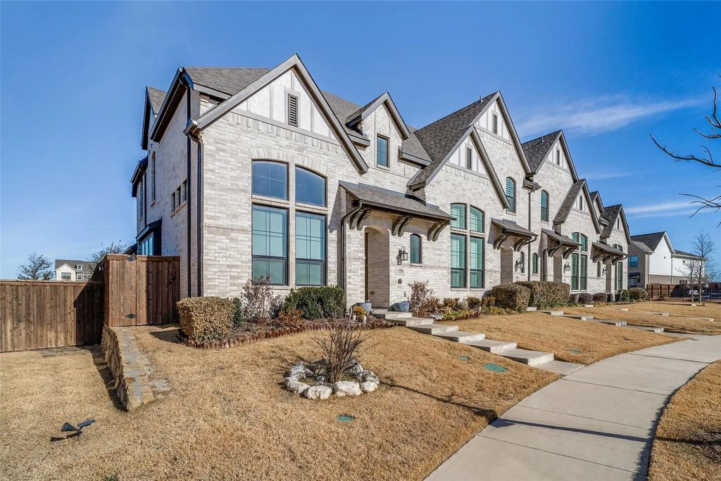 2128 Tolleson Drive, Fort Worth