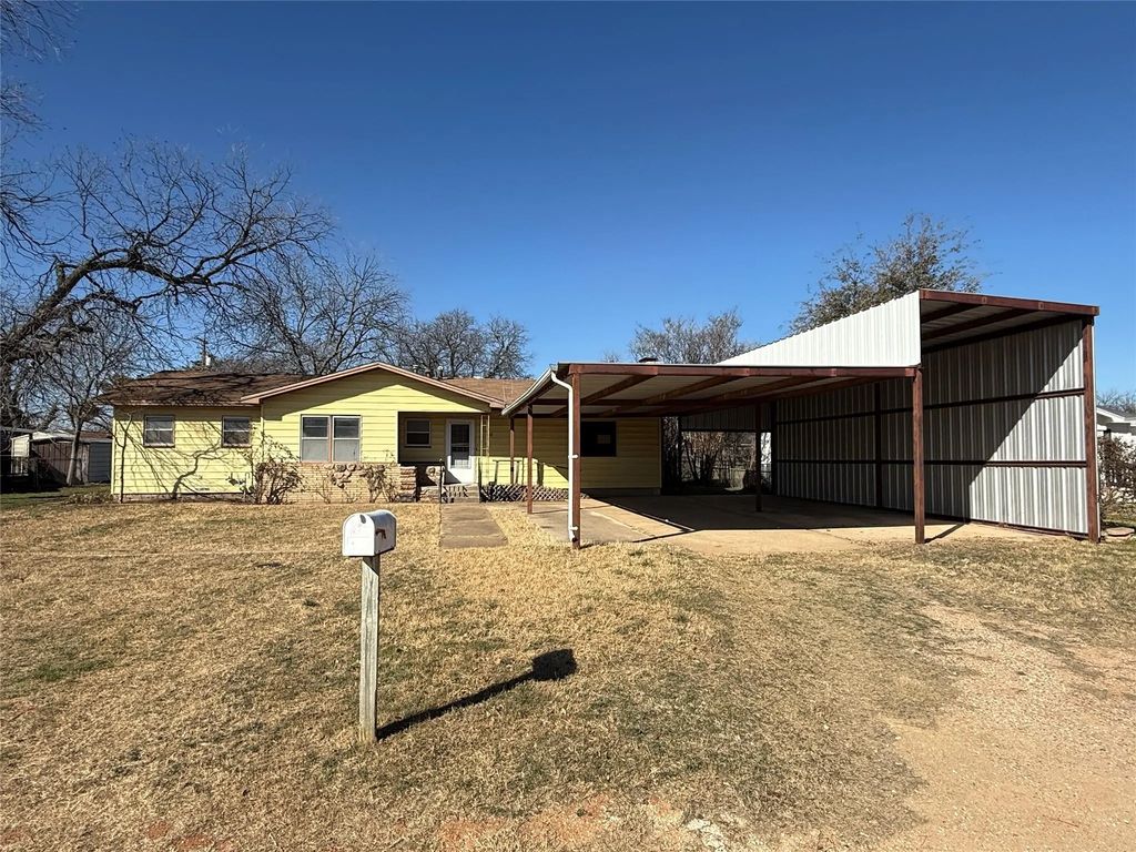 418 Pecan Street, Clyde