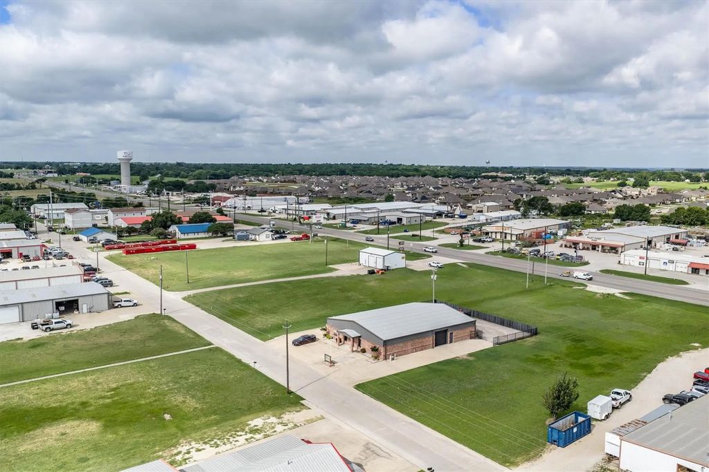 1208 N Industrial Boulevard, Pilot Point