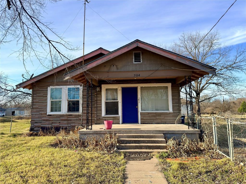 304 E 1st Avenue, Corsicana