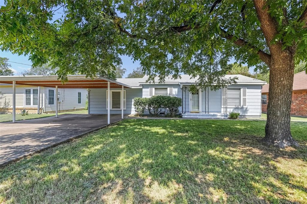 7836 Corina Drive, White Settlement