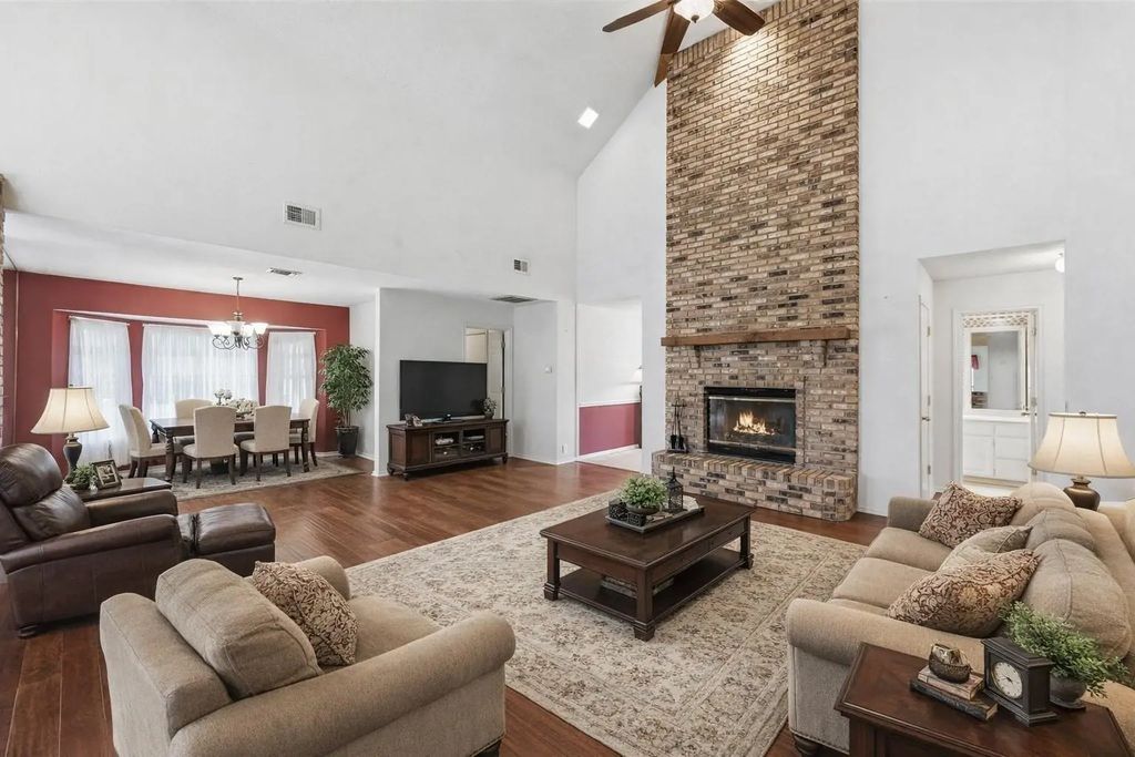 1415 Spyglass Drive, Mansfield
