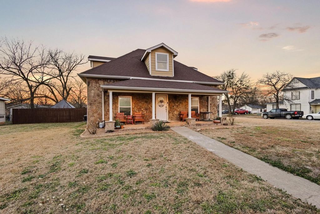 115 D Street, Whitesboro