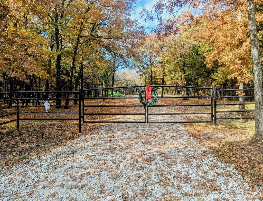 907 Welch School Road, Collinsville