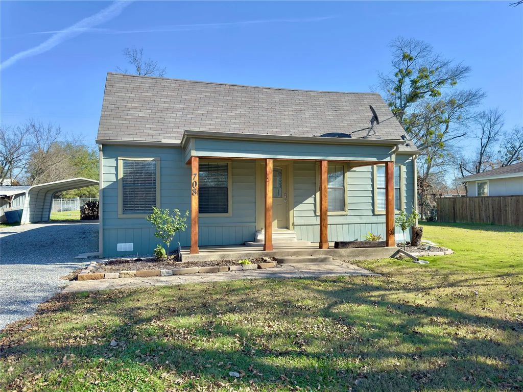708 N Us Highway 69, Celeste