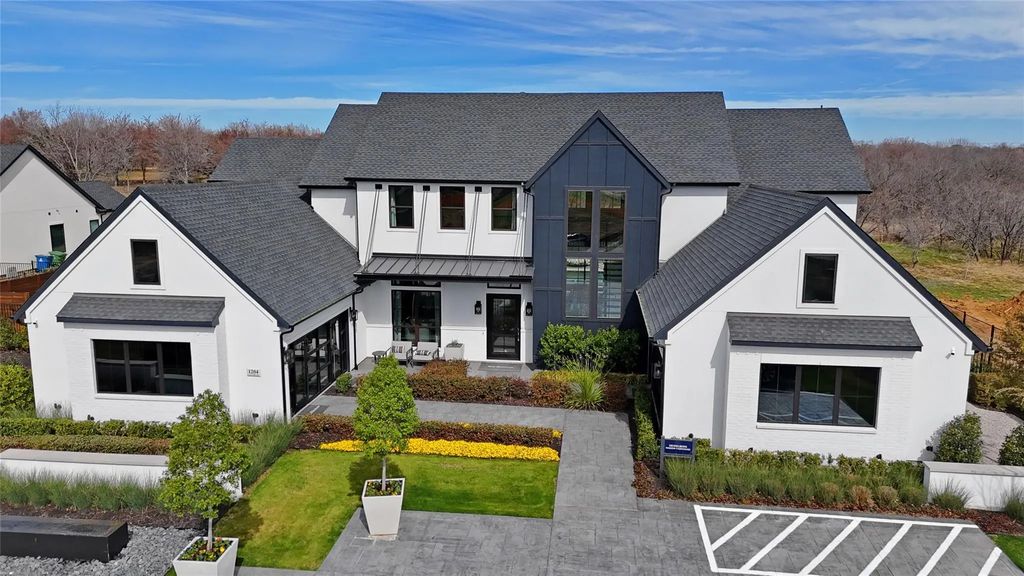 1204 Live Oak Lane, Oak Point
