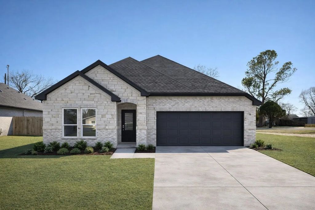 1307 N Breckenridge Street, Ennis