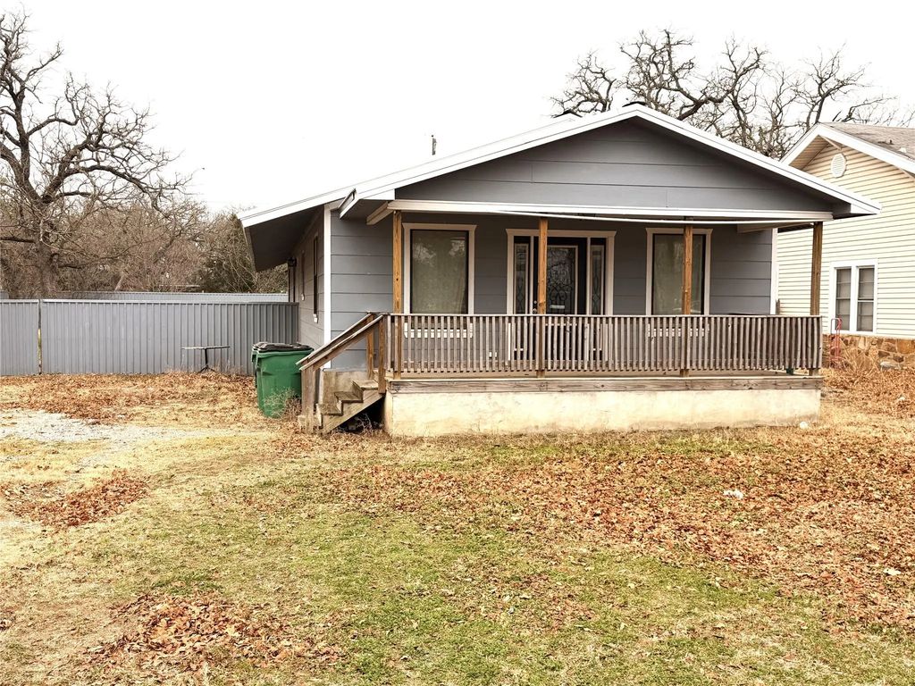 503 E Sadosa Street, Eastland