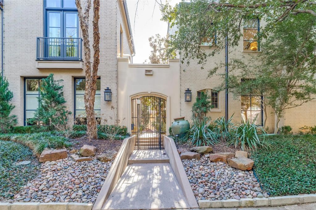 3816 Hawthorne Avenue B, Dallas