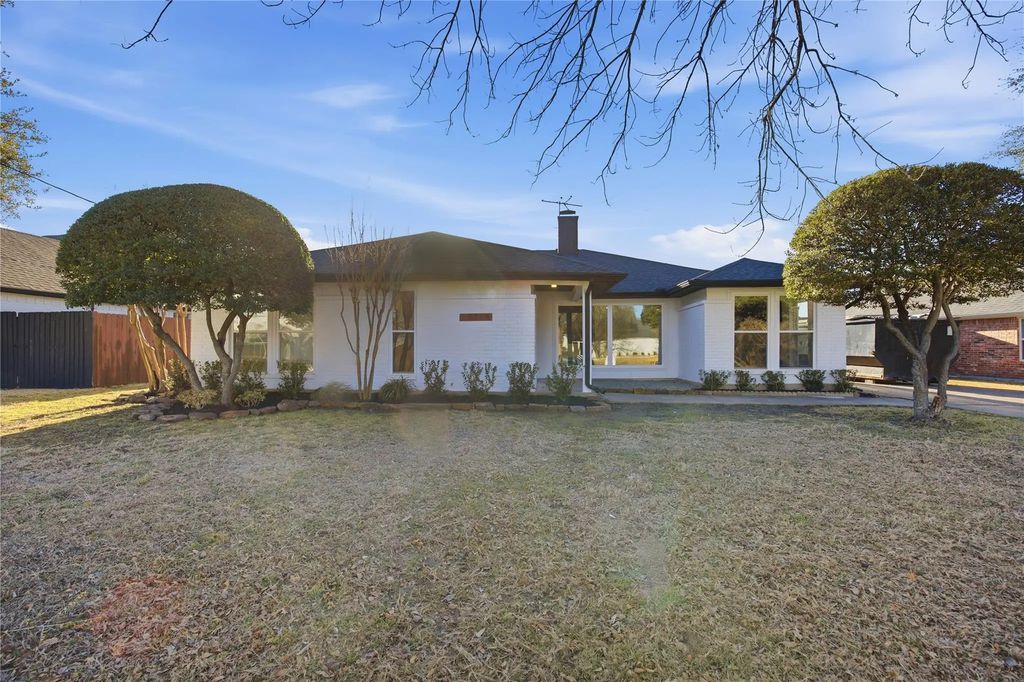 19118 Windmill Lane, Dallas