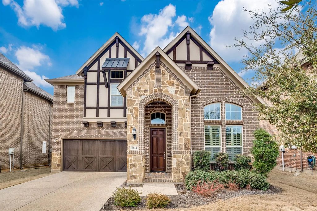 9112 Brownwood Avenue, Argyle