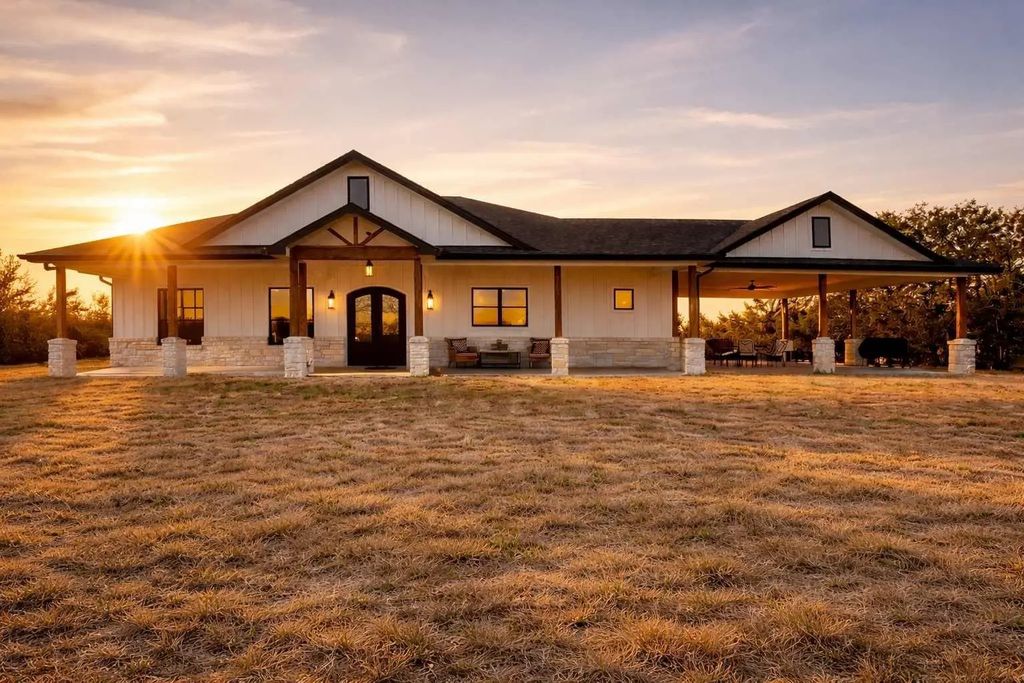 705 Indian Hills Road, Gatesville