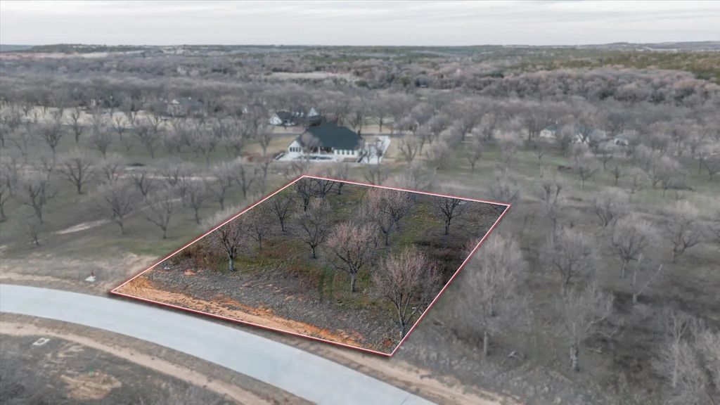 2160 E Landings N, Granbury