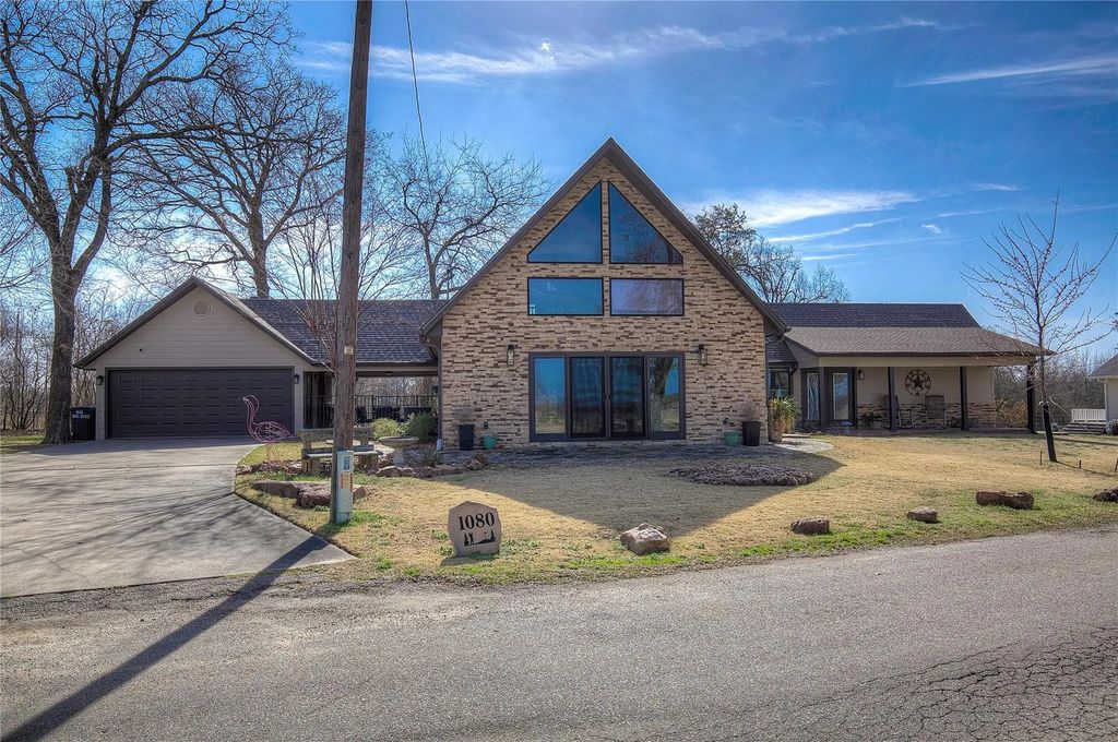 1080 Country Club Road, Sulphur Springs
