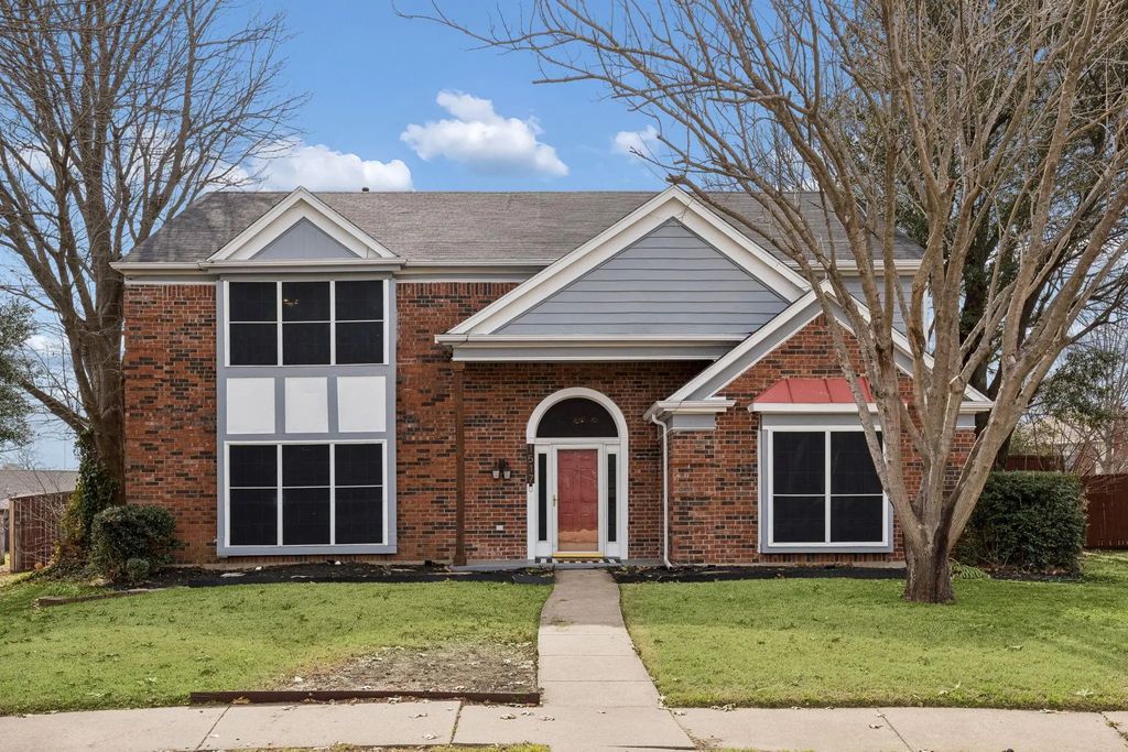 1517 High Pointe Circle, Cedar Hill