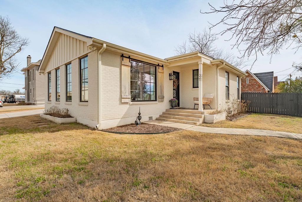 321 S Columbia Street, Stephenville