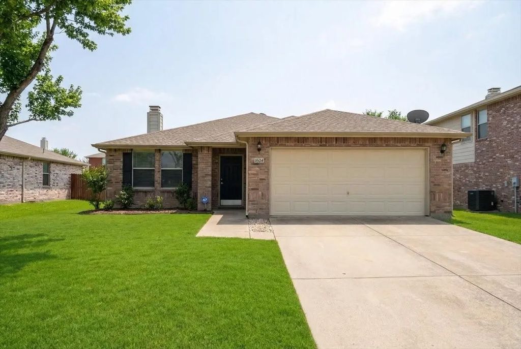 1604 Wynfield Drive, Little Elm