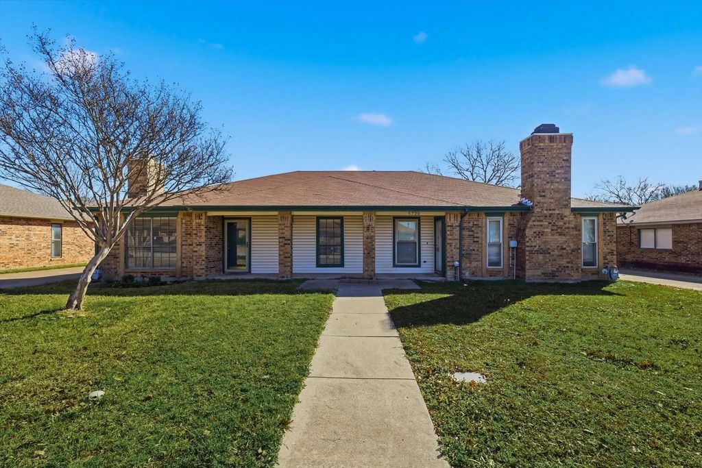 5722 Westchase Drive, North Richland Hills