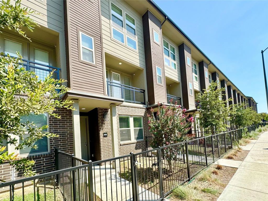 4020 Mcewen Road 4106, Farmers Branch