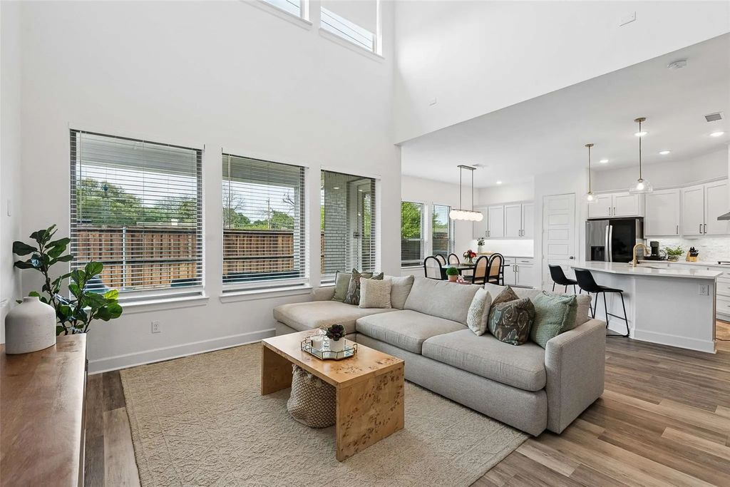 3433 Rosebud Park Lane, Dallas