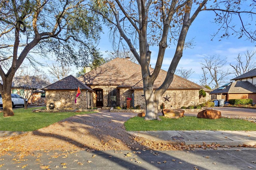 10112 Candlebrook Drive, Dallas