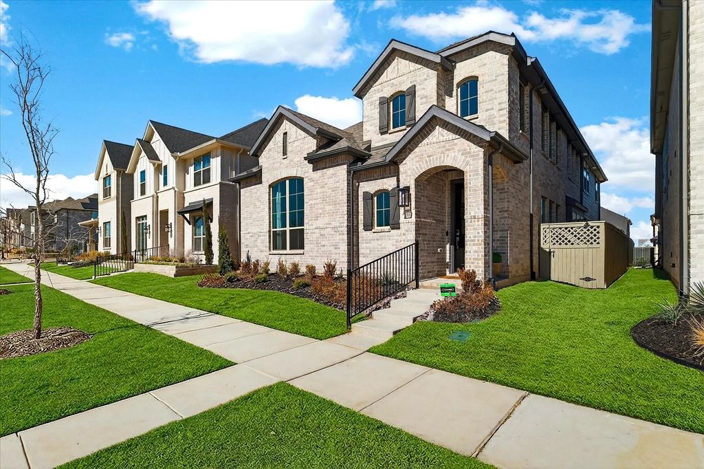 1908 Elm Place, Northlake