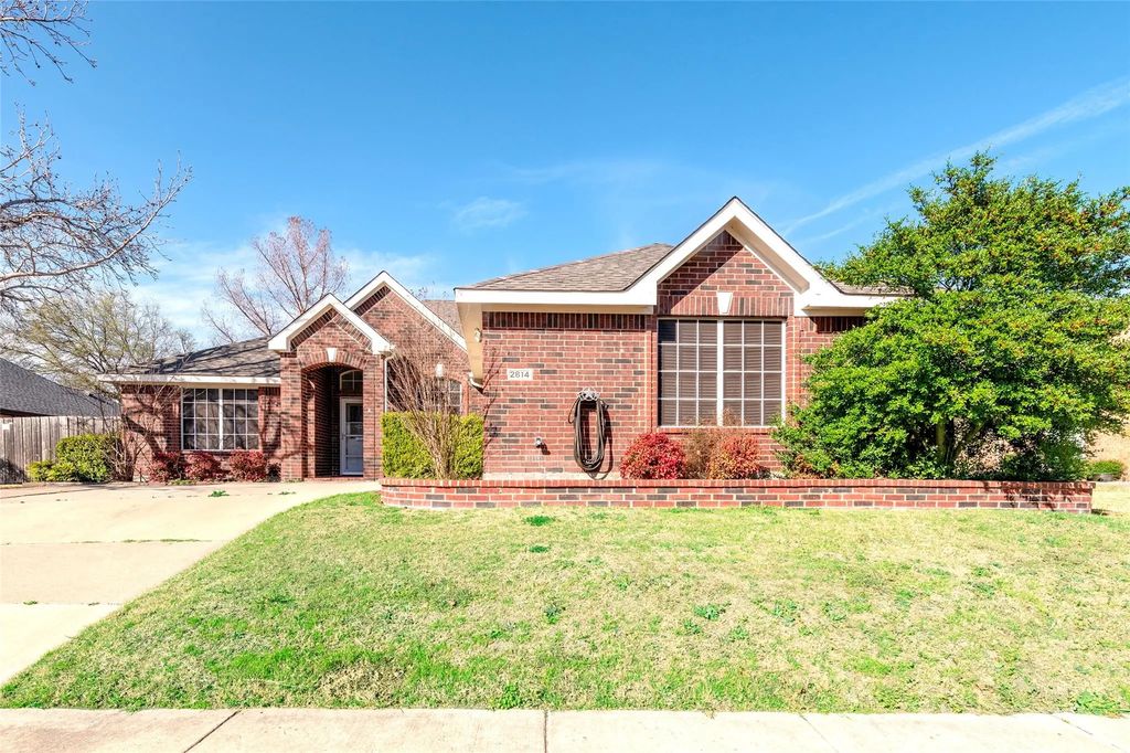 2814 Rosewood Boulevard, McKinney