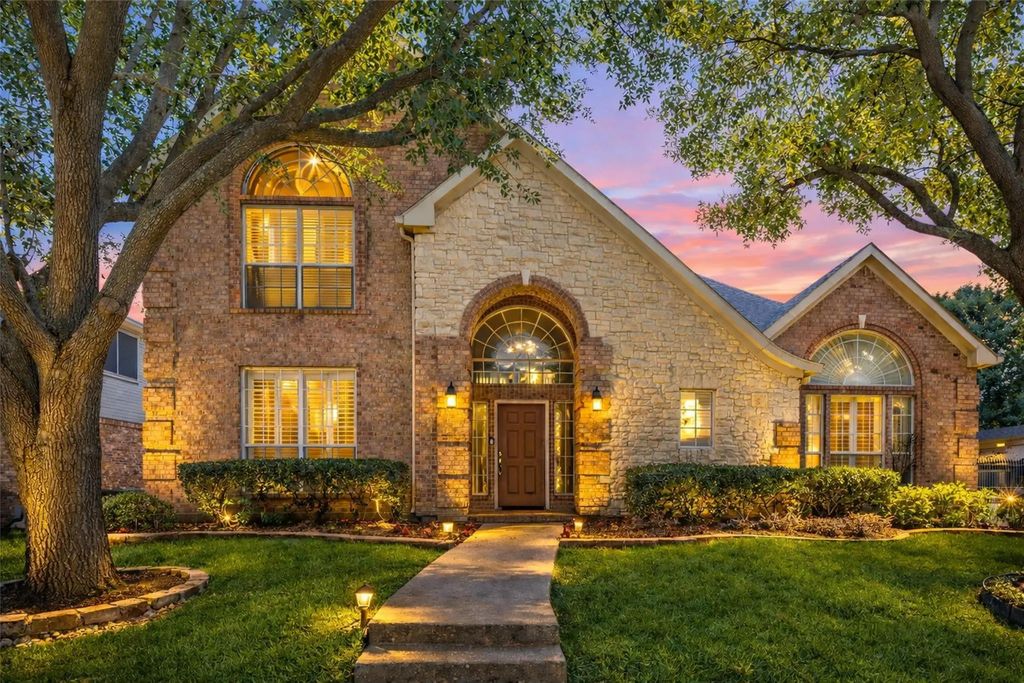 720 Muirfield Road, Keller