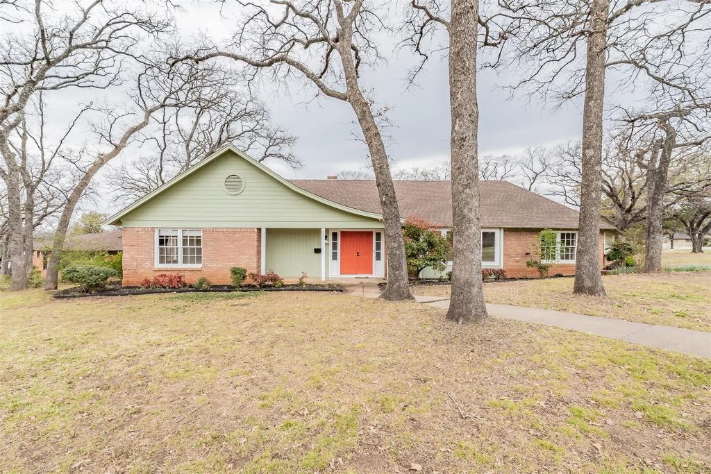 5917 Jacqueline Road, Fort Worth