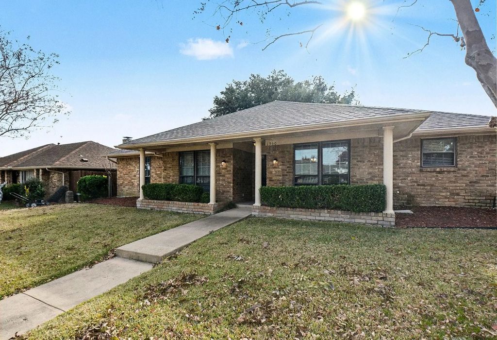1950 Westminster Drive, Carrollton