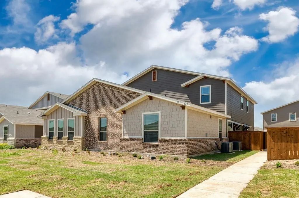 640-642-644-646 Fallow Drive, Venus
