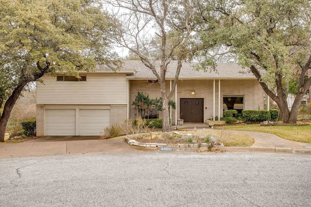 4055 Glenavon Court, Fort Worth