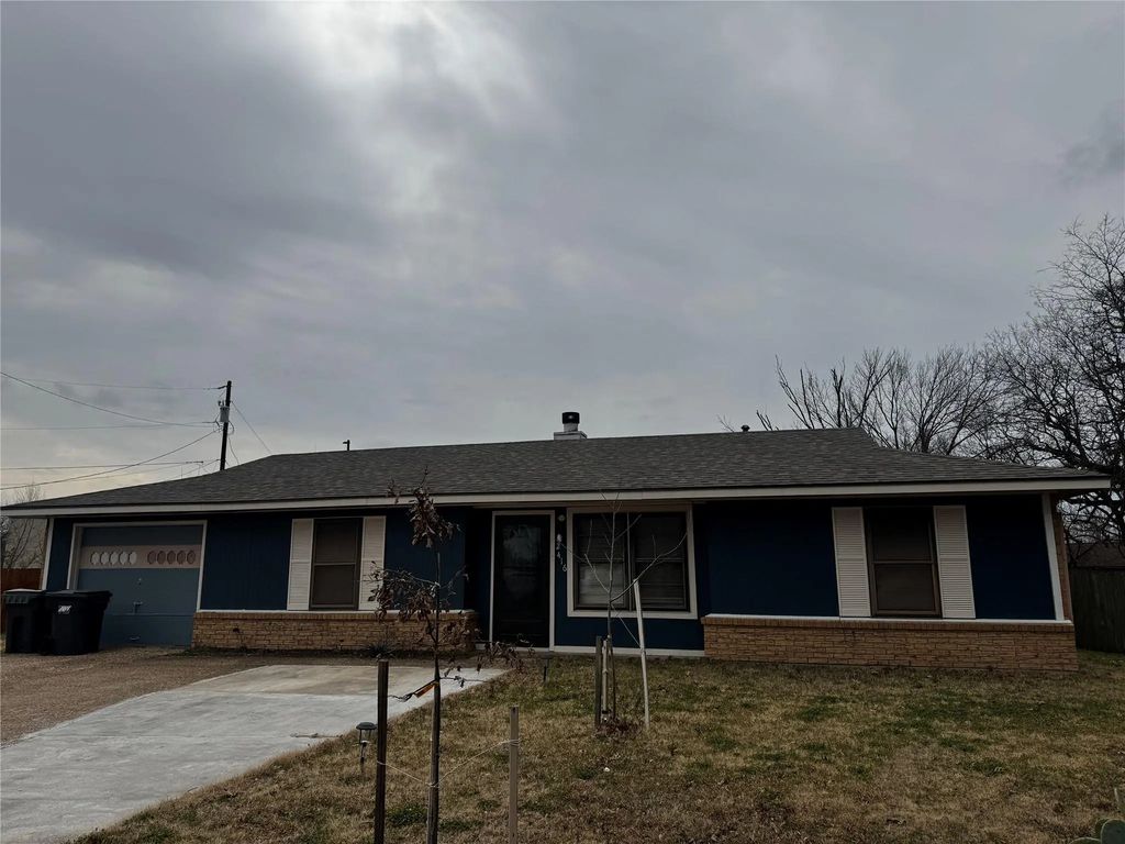 2416 Morris Drive, Corsicana