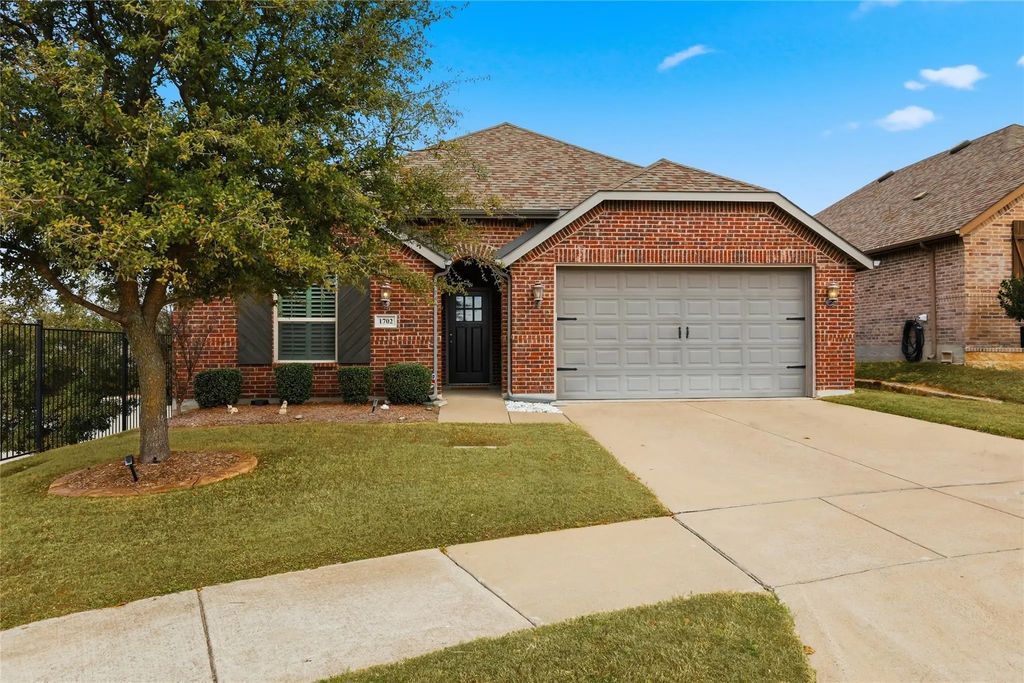 1702 Sagebrush Trail, Wylie