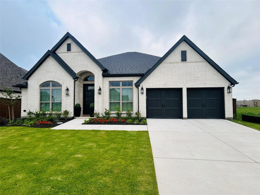 837 Peppervine Drive, Waxahachie