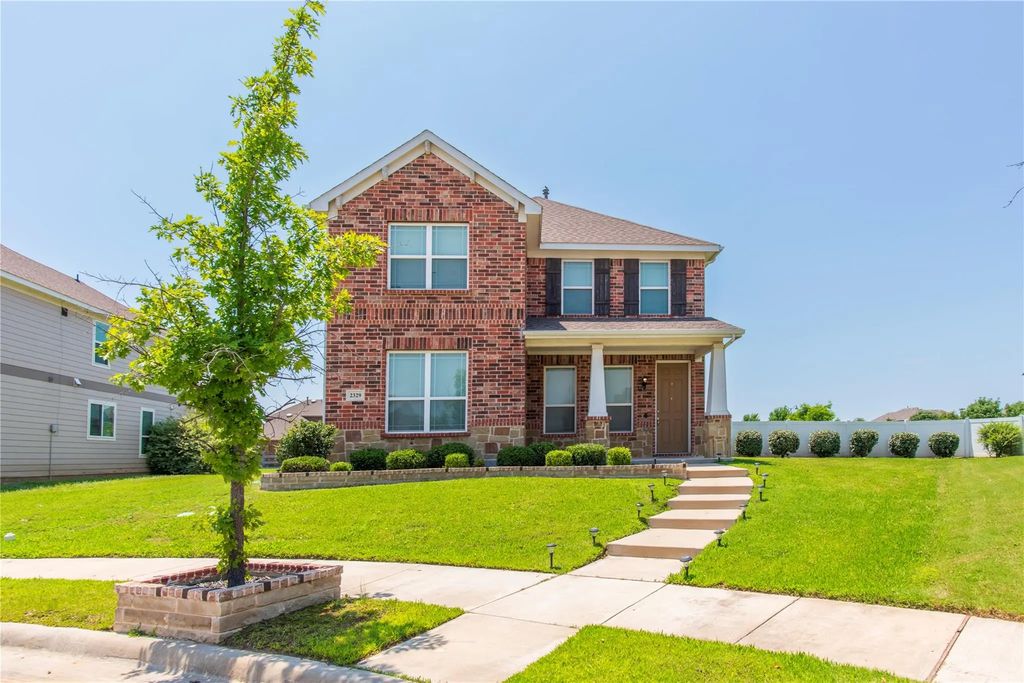 2329 Telfair Way, Aubrey