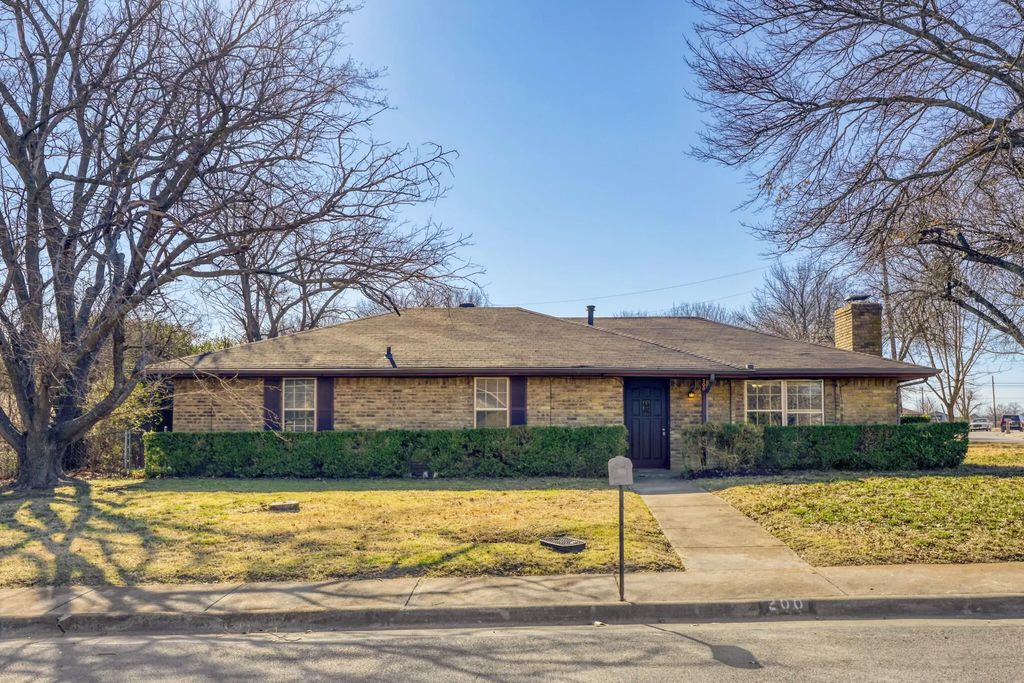 200 Connie Drive, DeSoto
